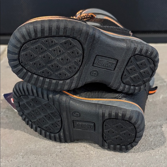 Khombu Elfin Thermolite insulated,waterproof upper,bungee lace,fleece lined,snow - Picture 10 of 12